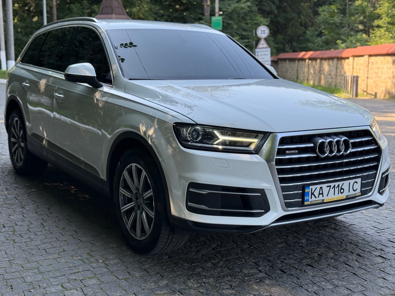 Audi Q7 - фото 15