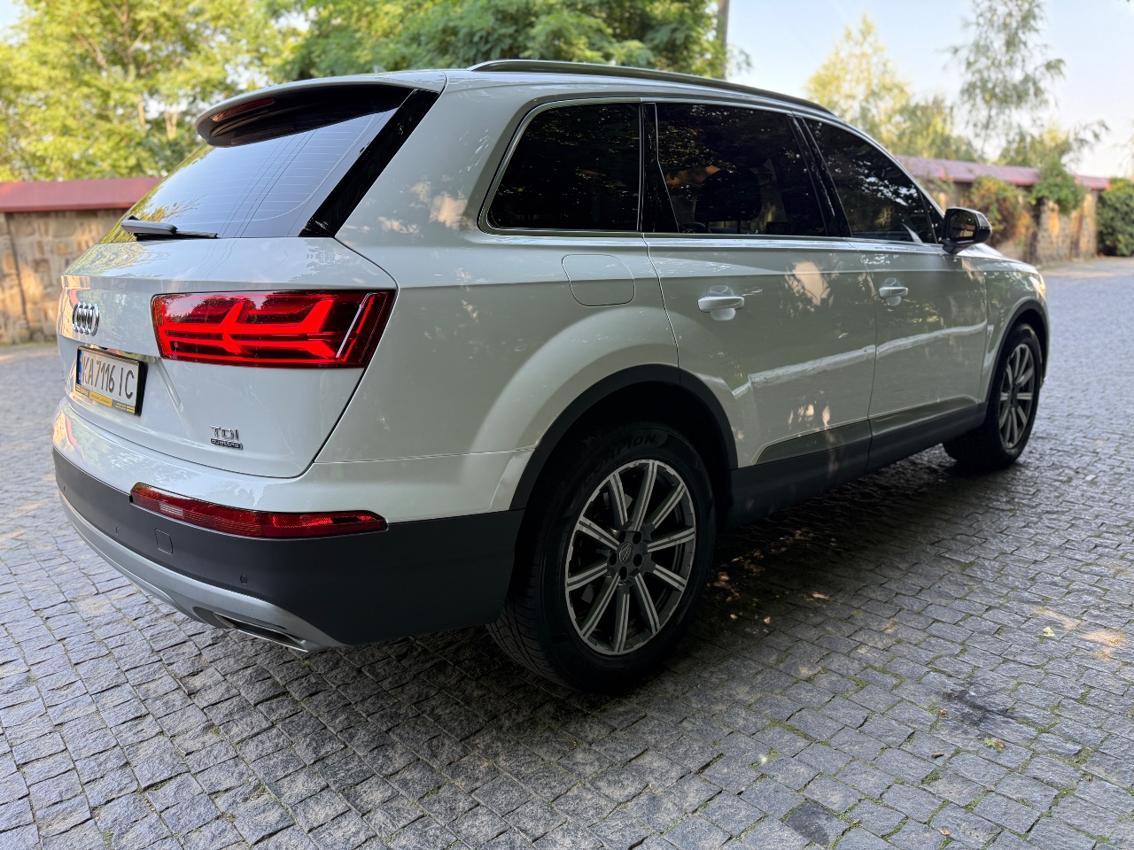Audi Q7 - фото 13