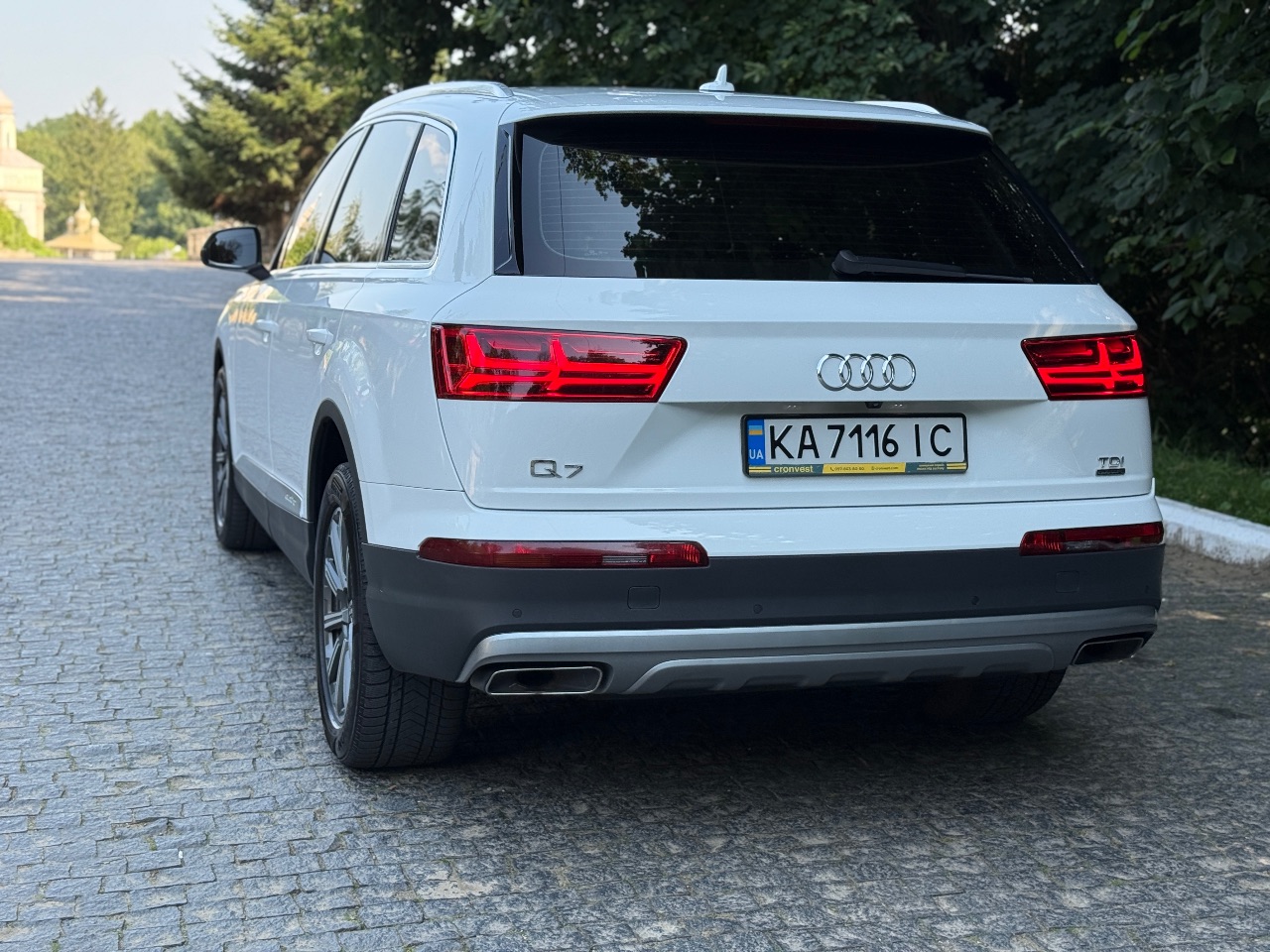 Audi Q7 - фото 9