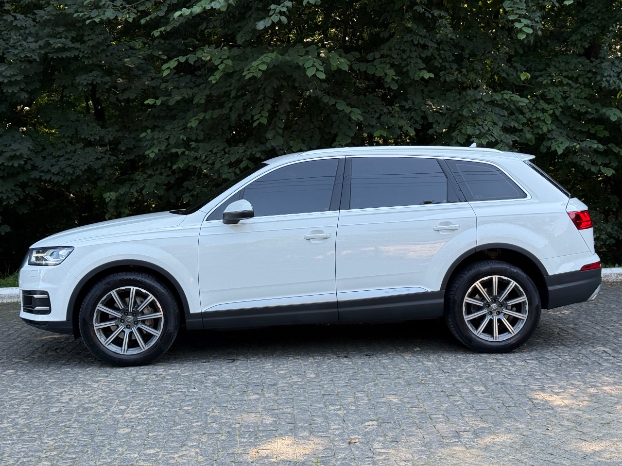 Audi Q7 - фото 6