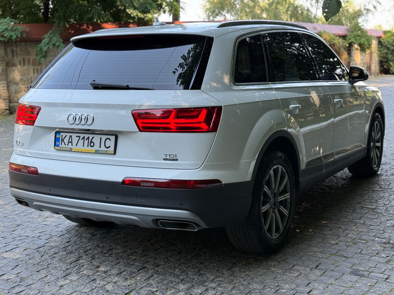 Audi Q7 - фото 12