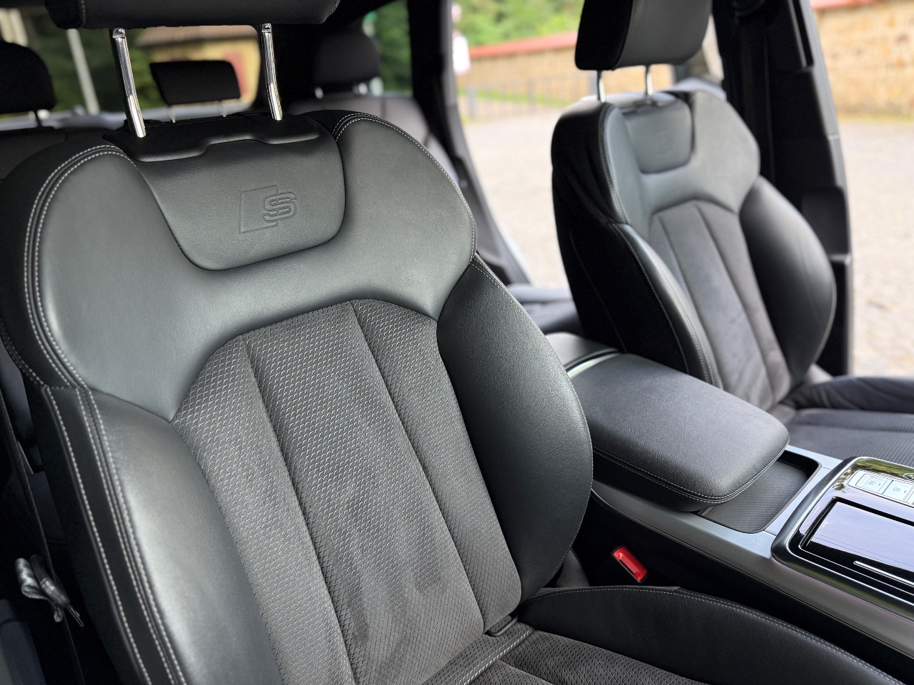 Audi Q7 - фото 38