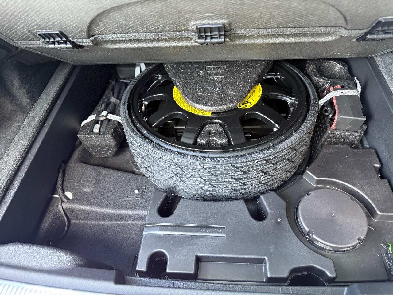 Audi Q7 - фото 45