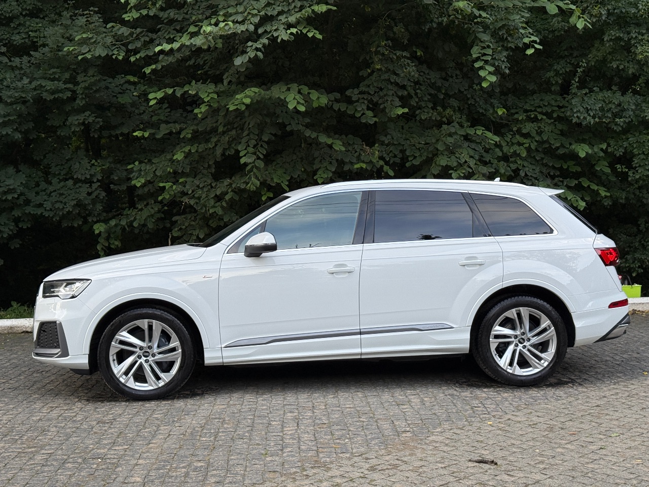 Audi Q7 - фото 14