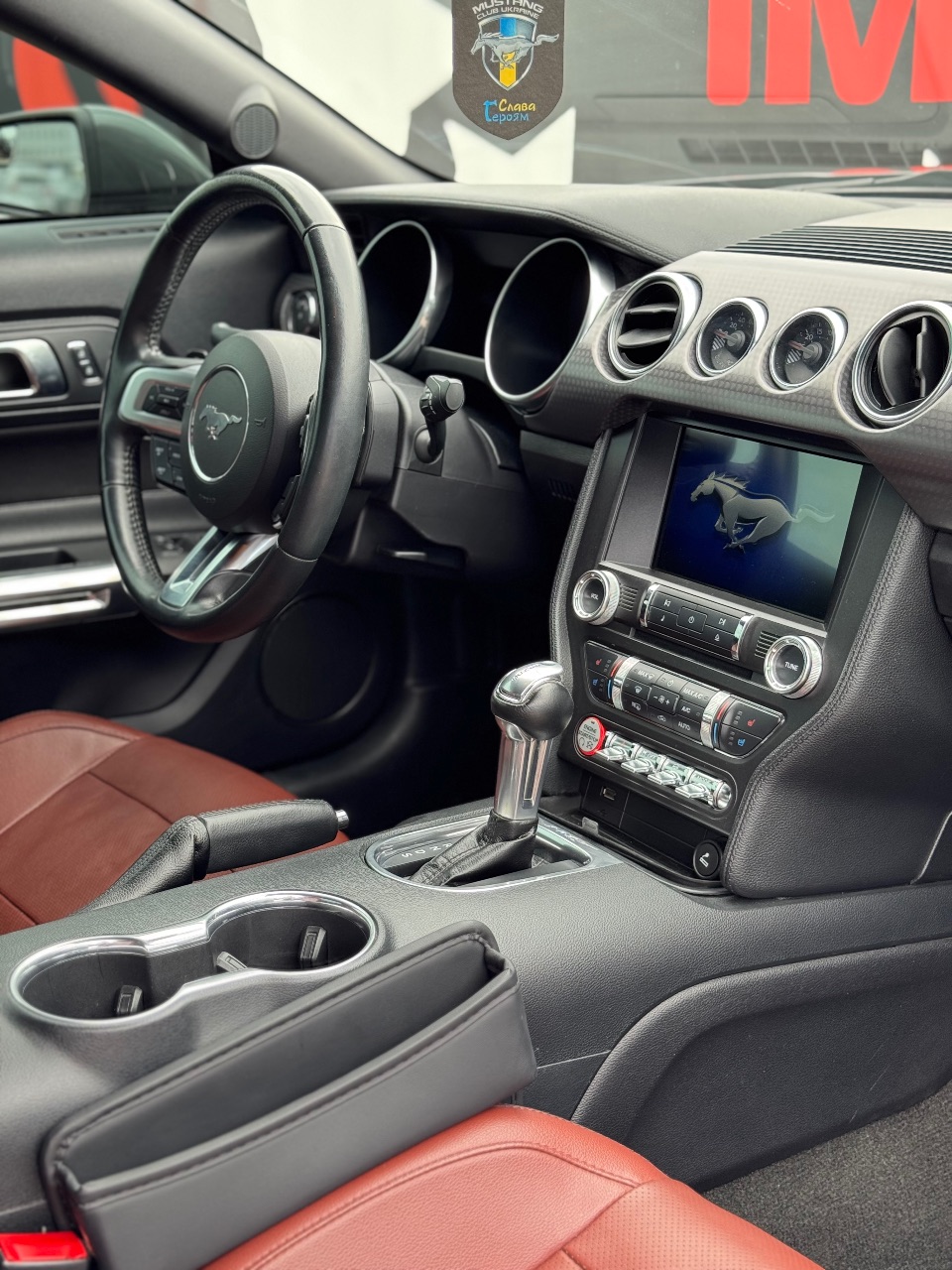 Ford Mustang - фото 17