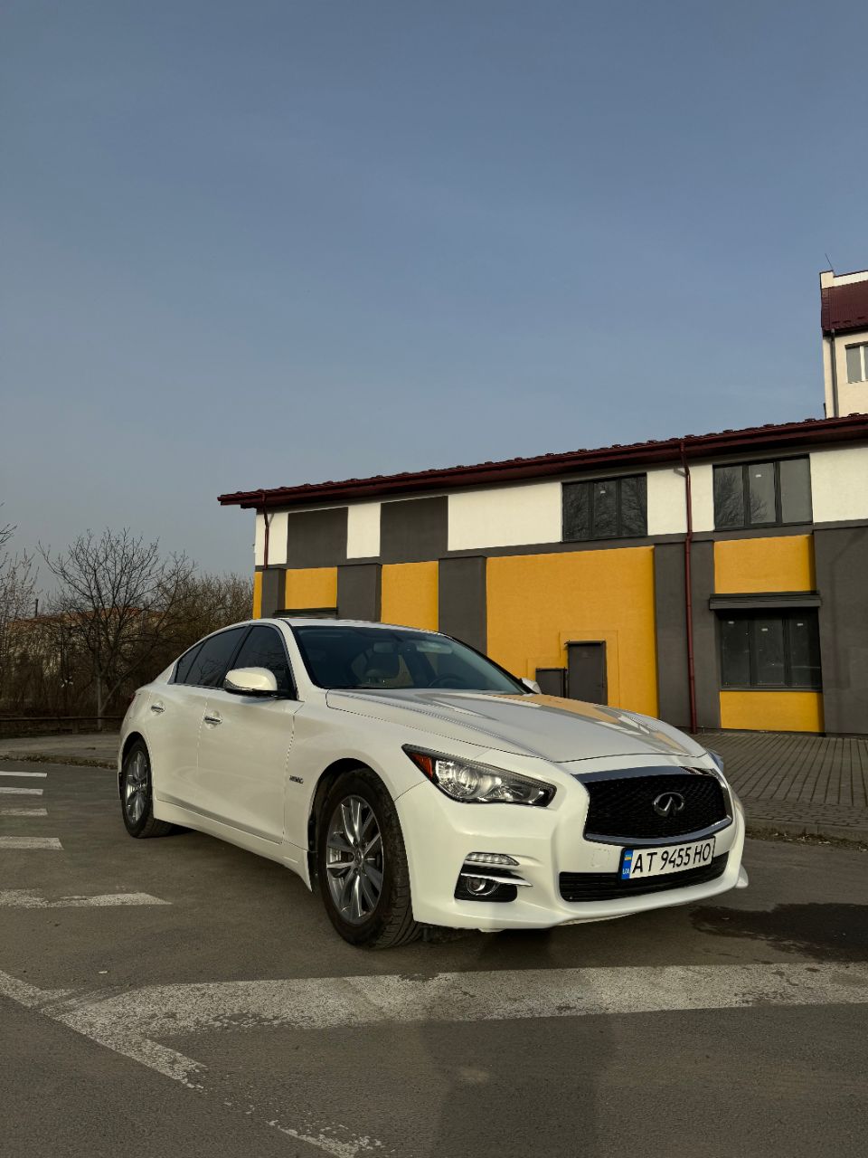 Infiniti Q50 - фото 1