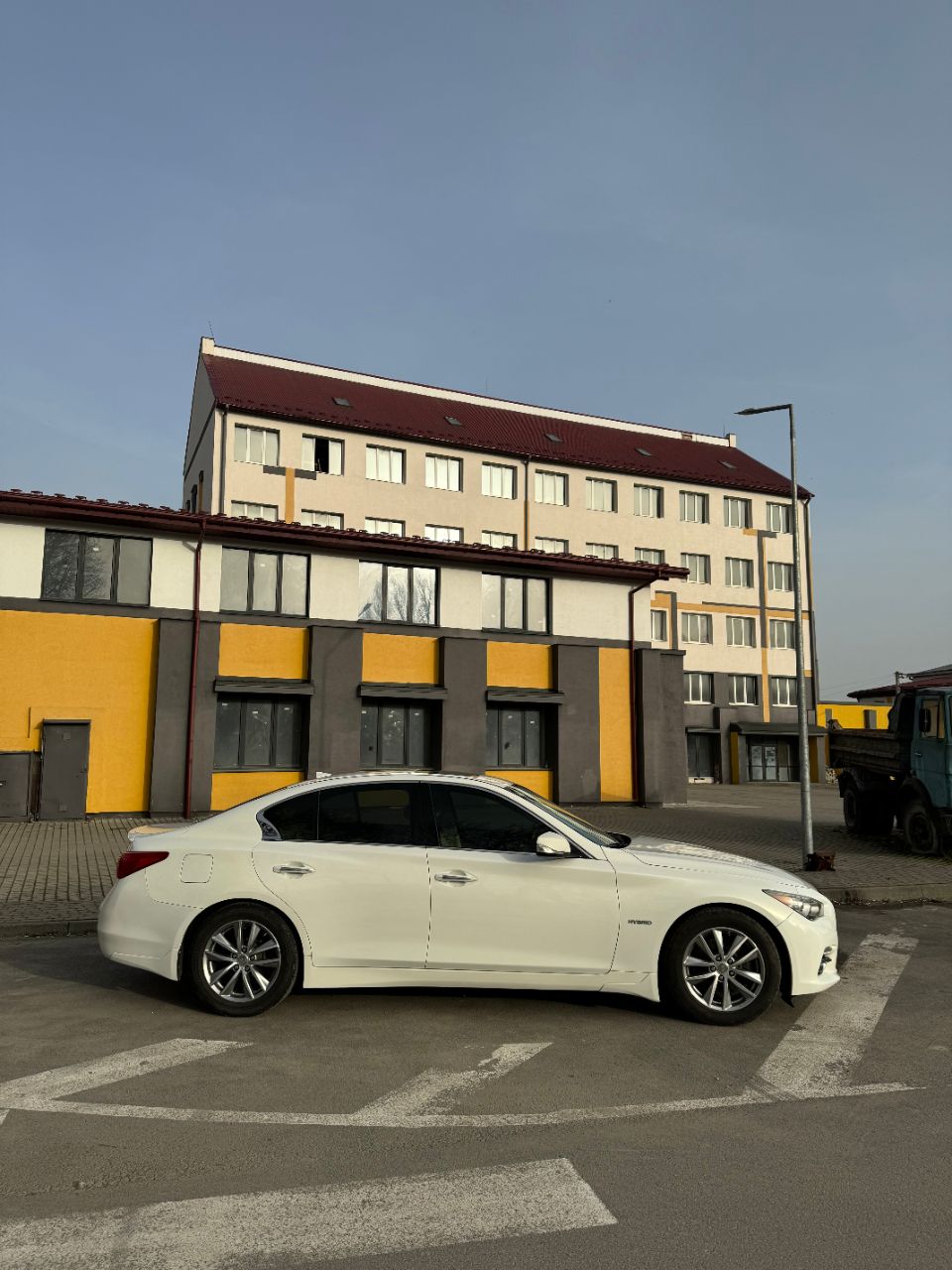 Infiniti Q50 - фото 2