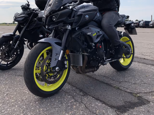 Yamaha MT-10 - зображення 5
