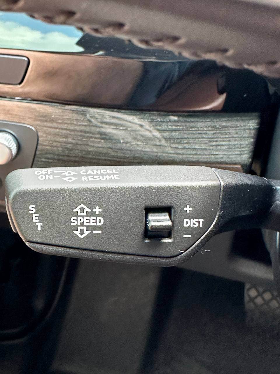 Audi Q7 - фото 21