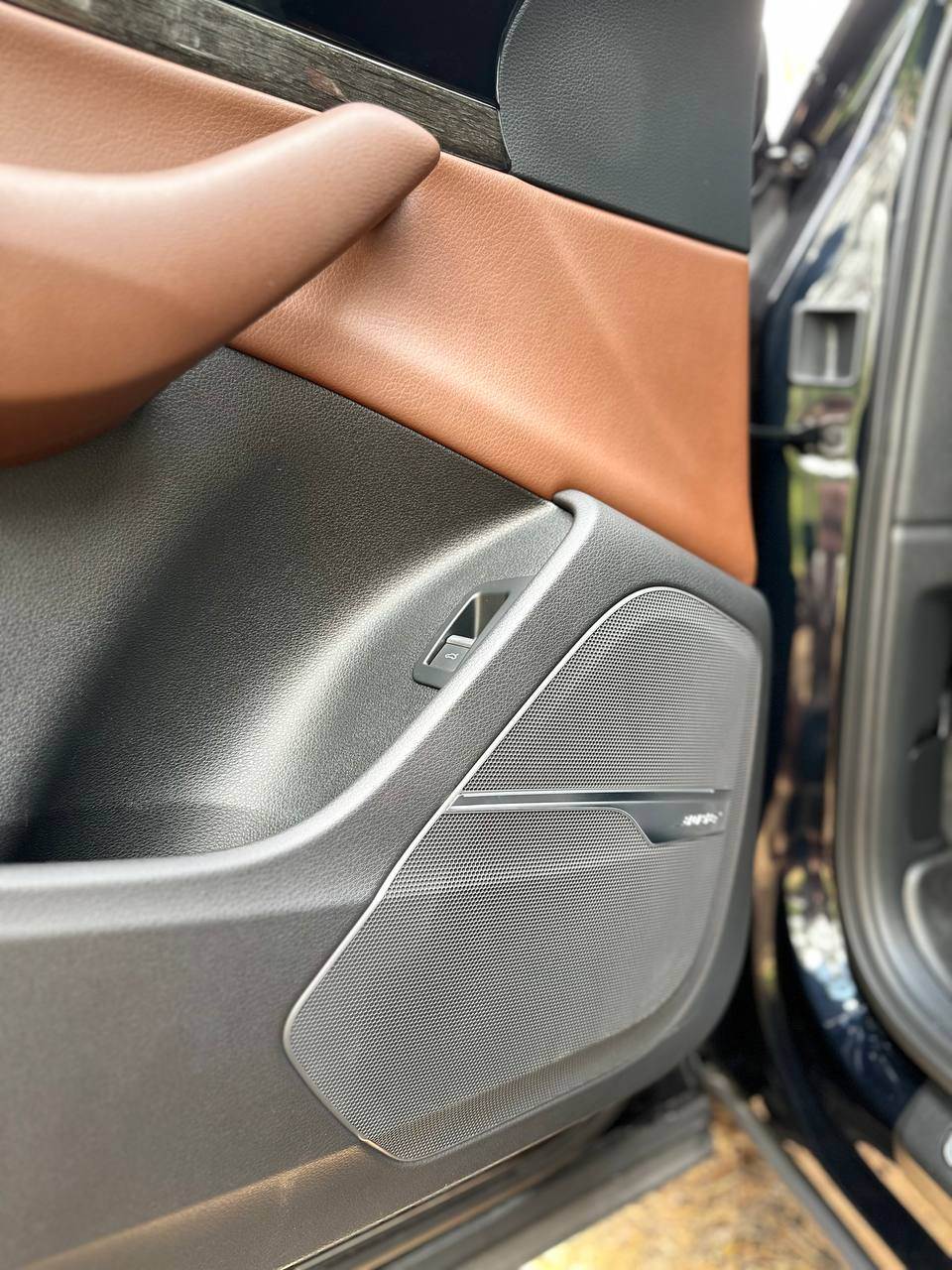 Audi Q7 - фото 15