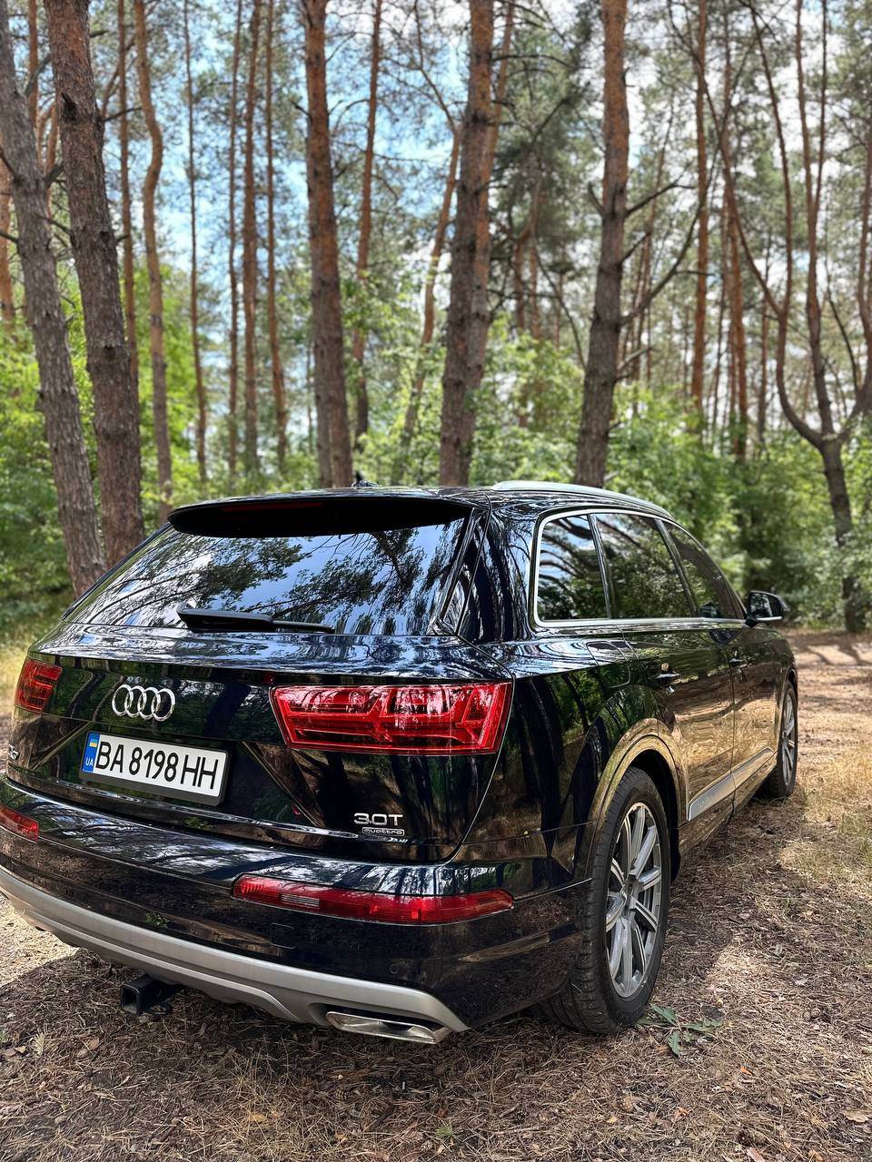 Audi Q7 - фото 9