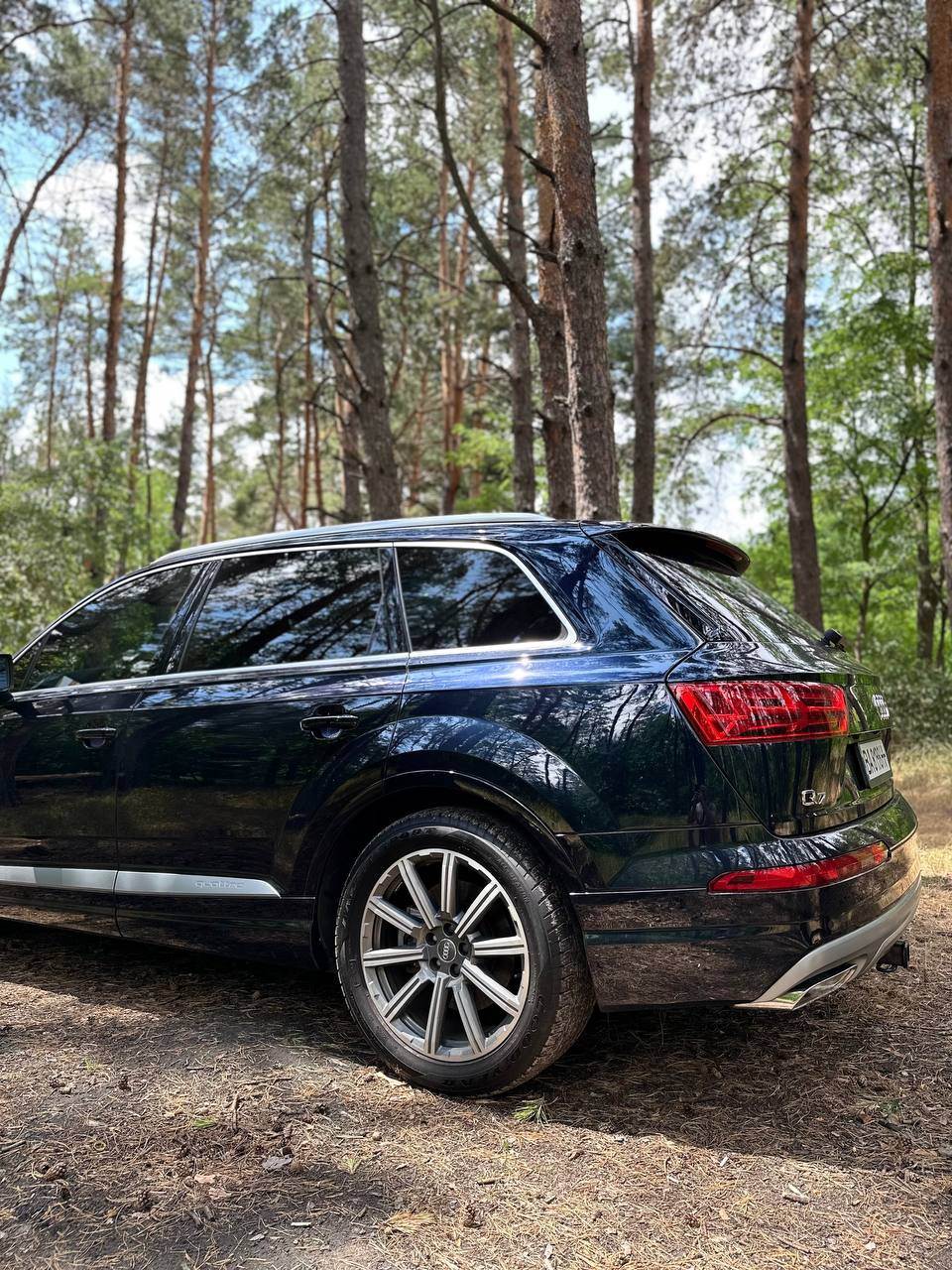 Audi Q7 - фото 5