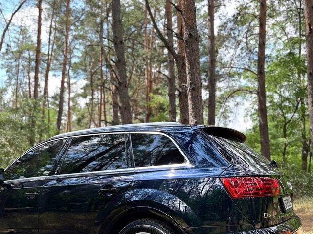 Audi Q7 - фото 5