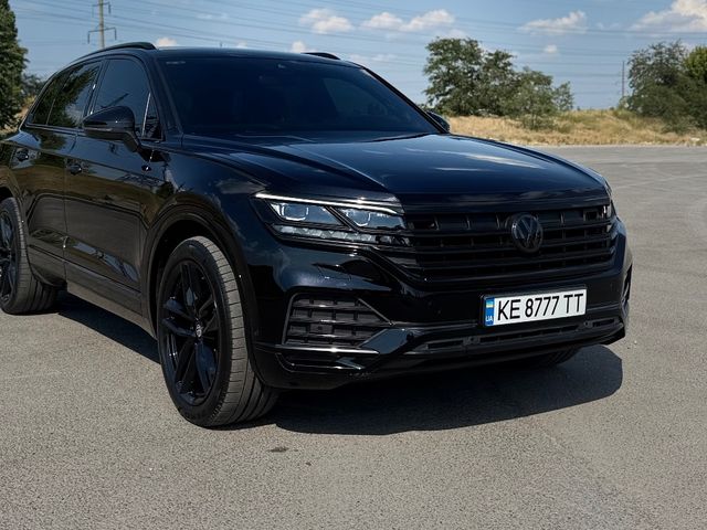 Volkswagen Touareg - фото 2