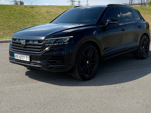 Volkswagen Touareg - фото 3