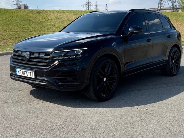 Volkswagen Touareg - фото 5
