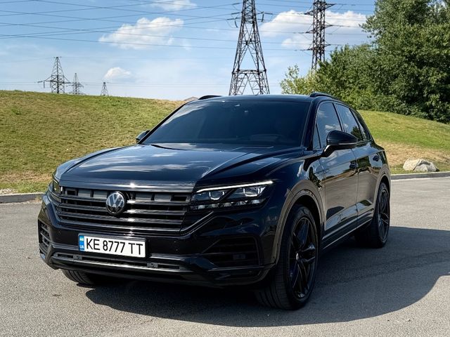 Volkswagen Touareg - фото 4