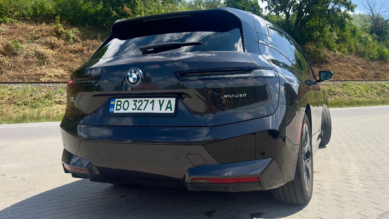 BMW iX - фото 19