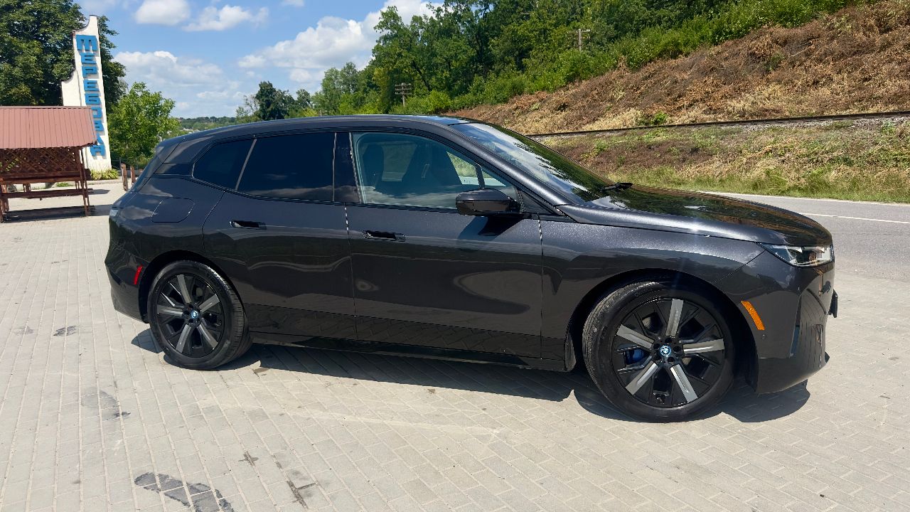 BMW iX - фото 26