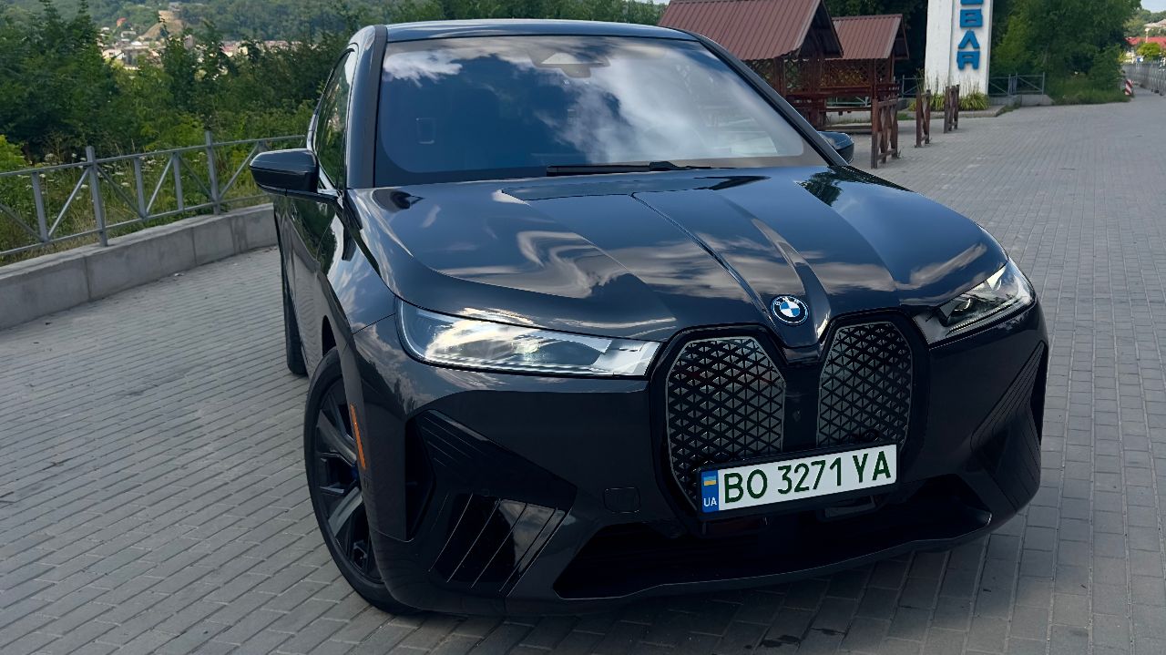 BMW iX - фото 24