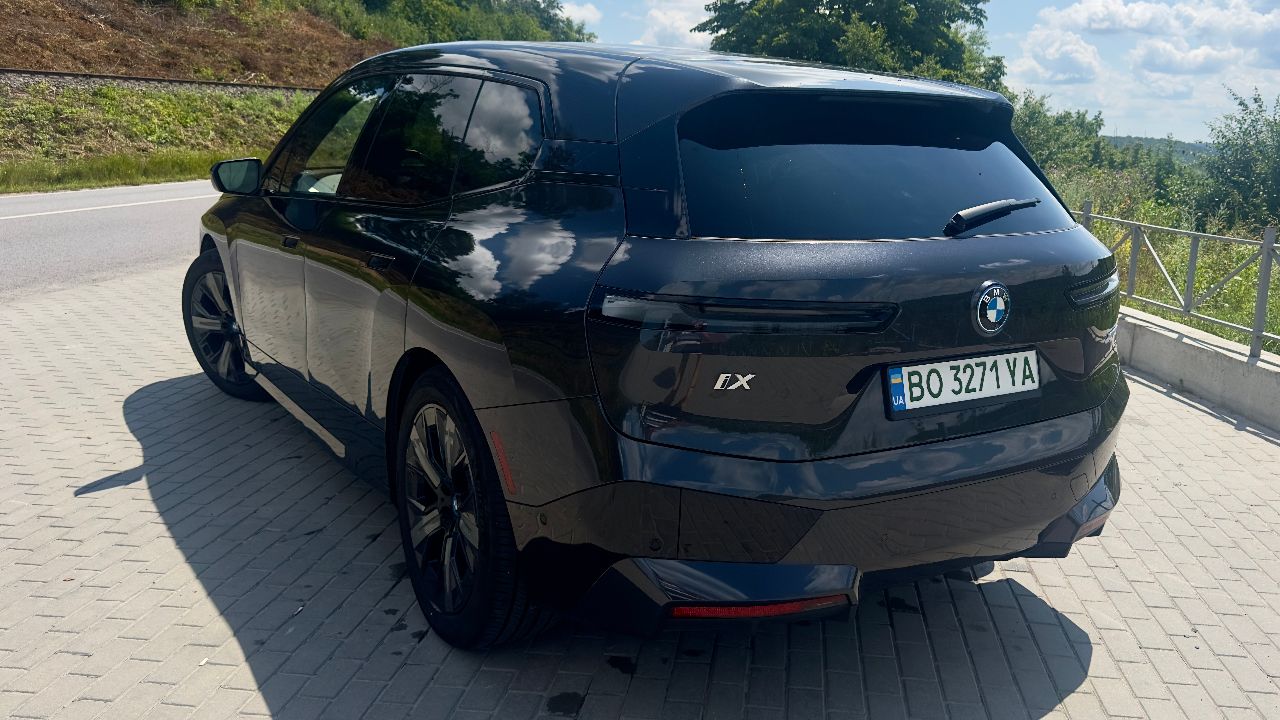 BMW iX - фото 11
