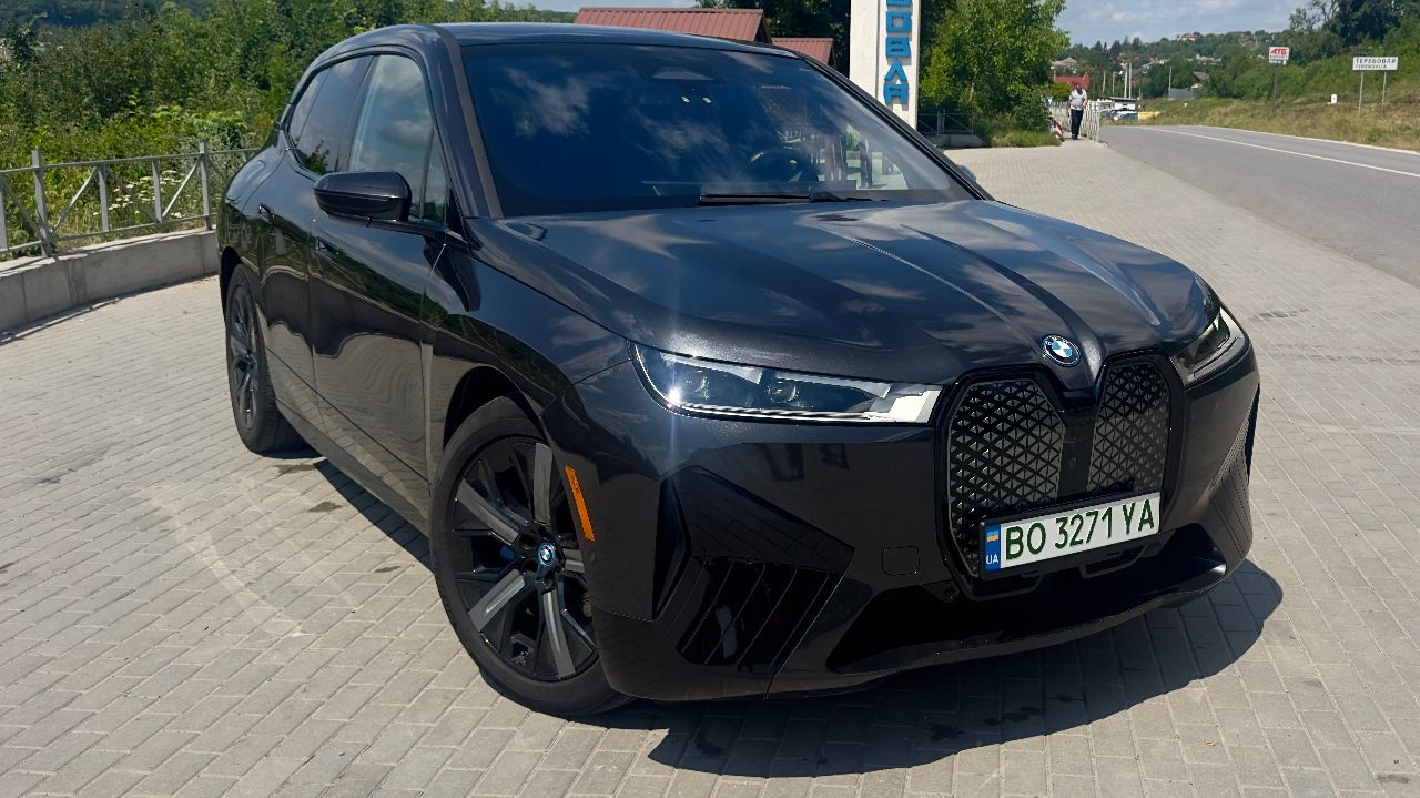 BMW iX - фото 15
