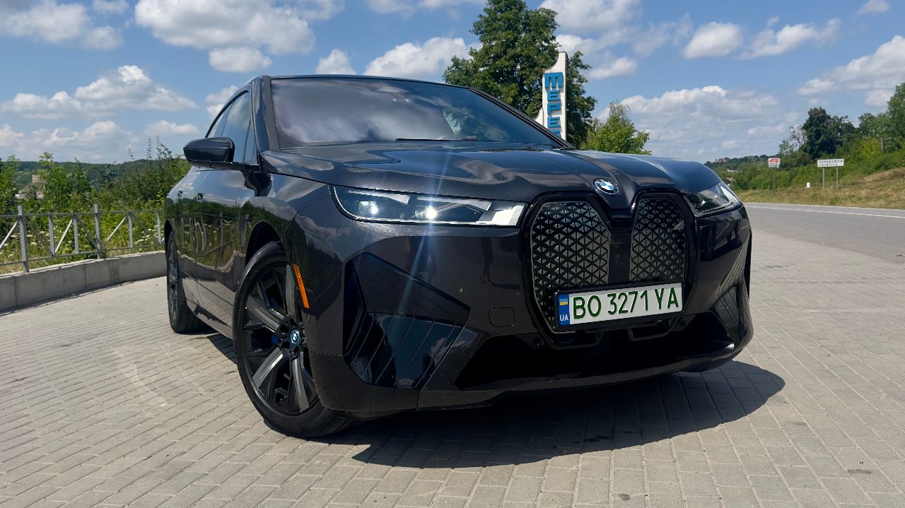 BMW iX - фото 25