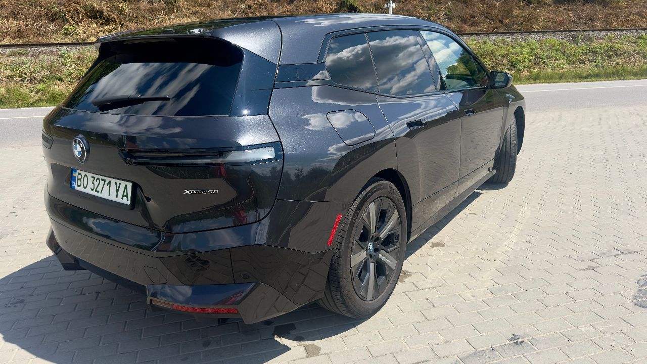 BMW iX - фото 4