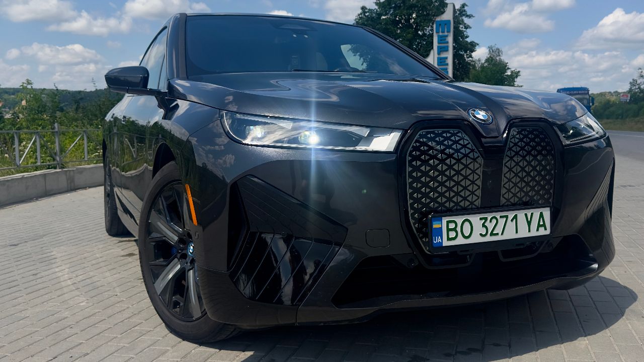 BMW iX - фото 3