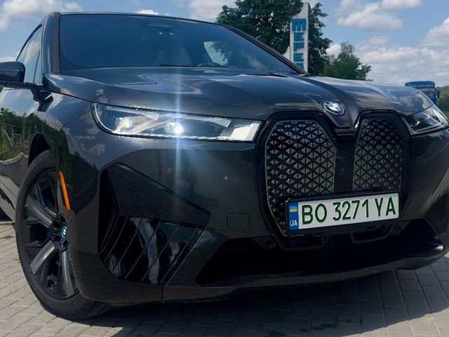 BMW iX - фото 3