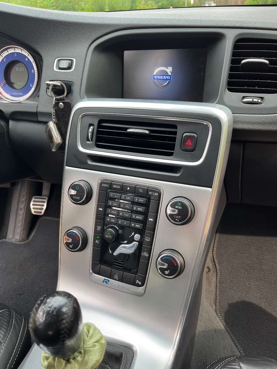 Volvo V60 - фото 24