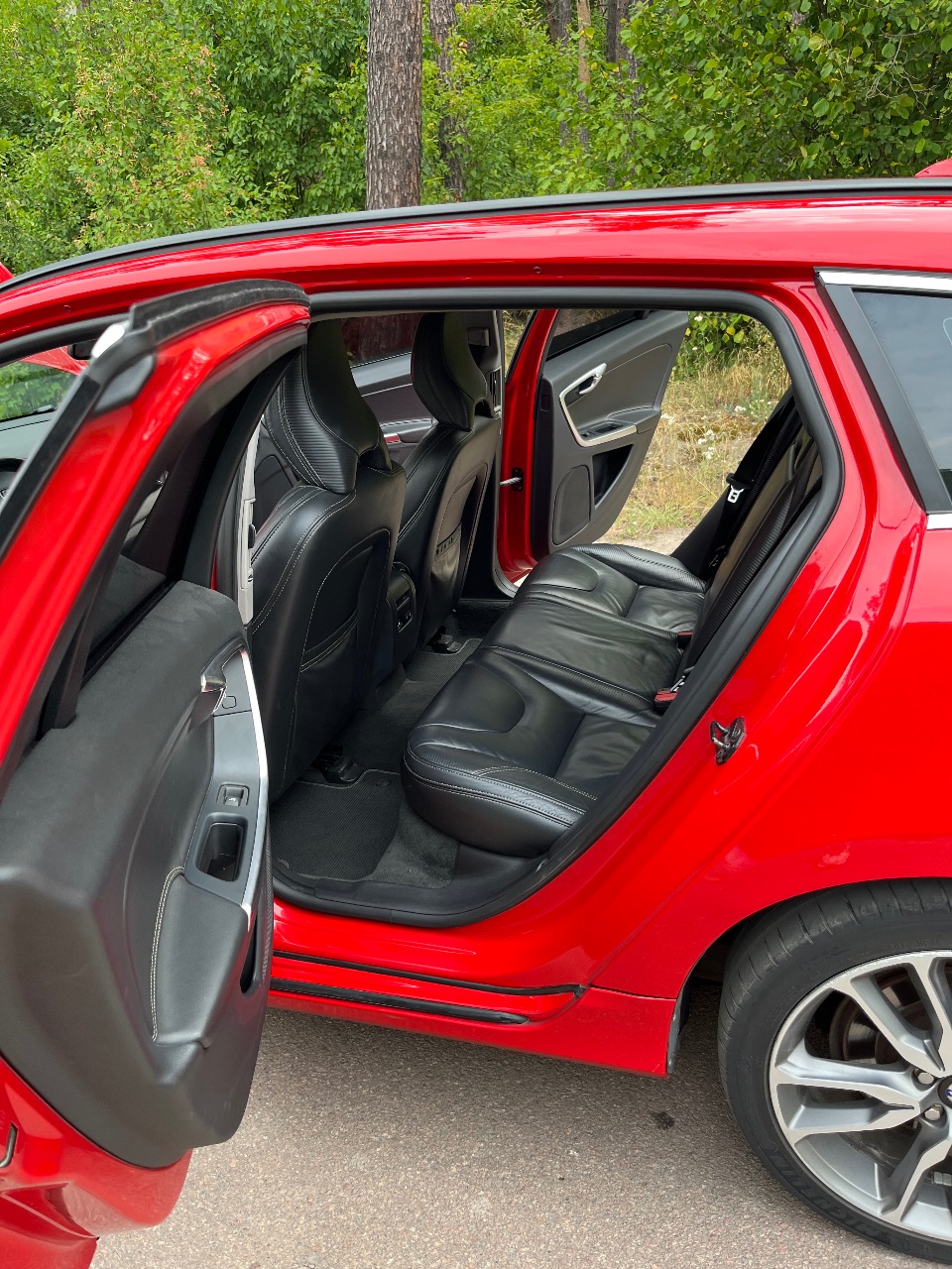 Volvo V60 - фото 12