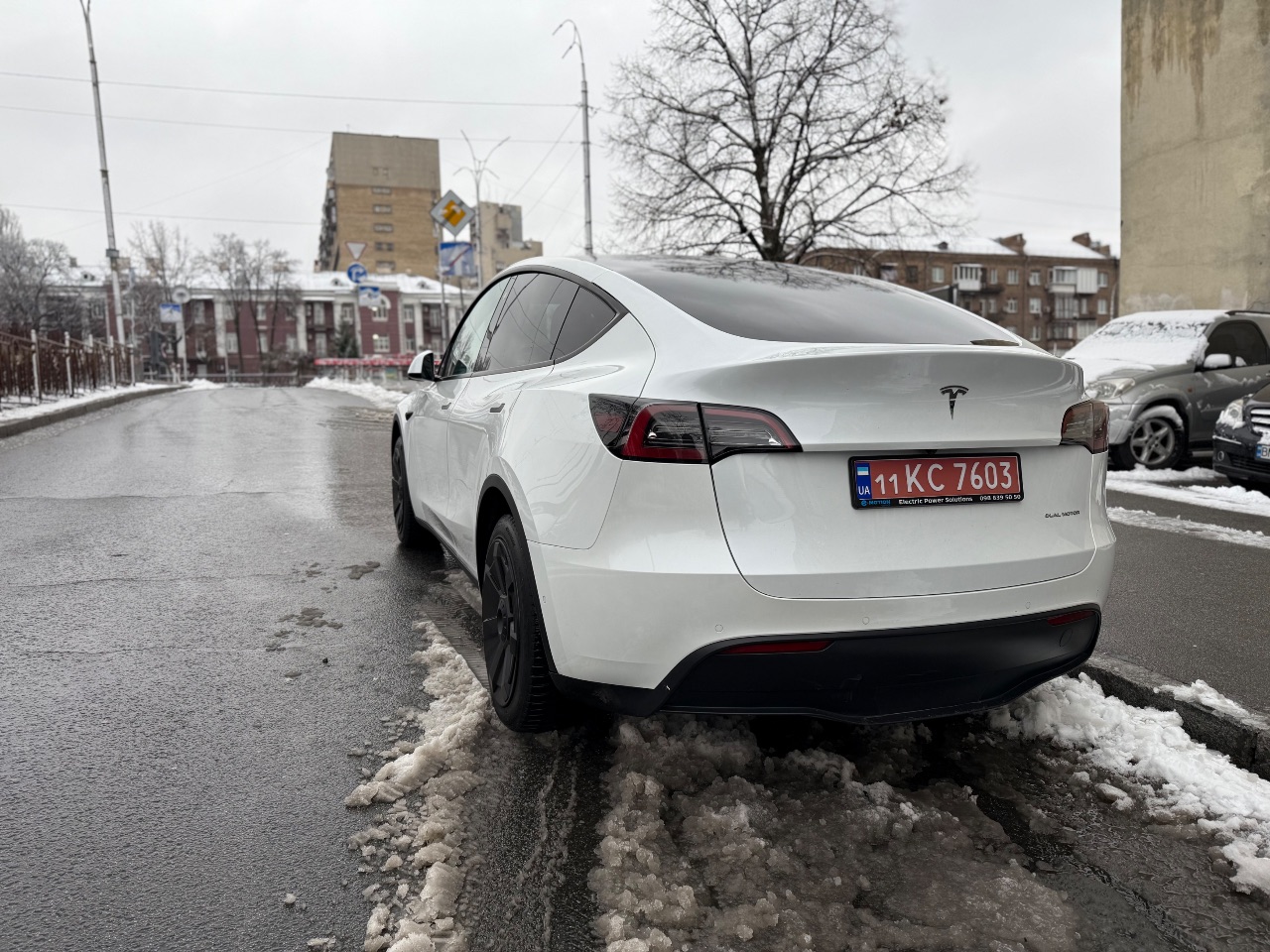Tesla Model Y - фото 5