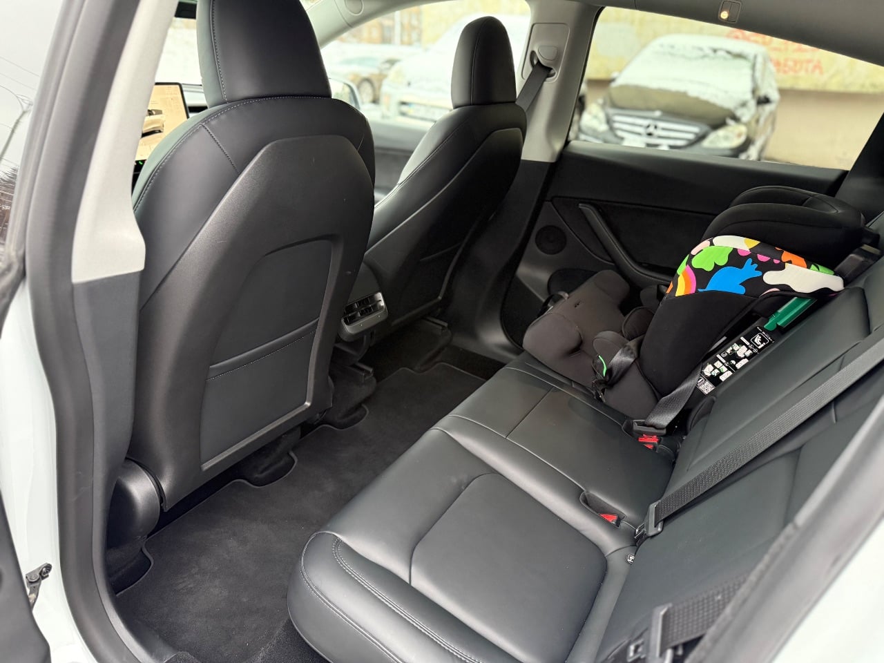 Tesla Model Y - фото 10