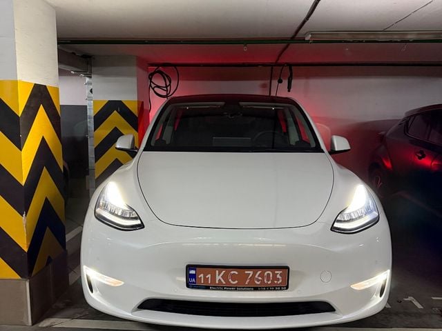 Tesla Model Y - фото 2