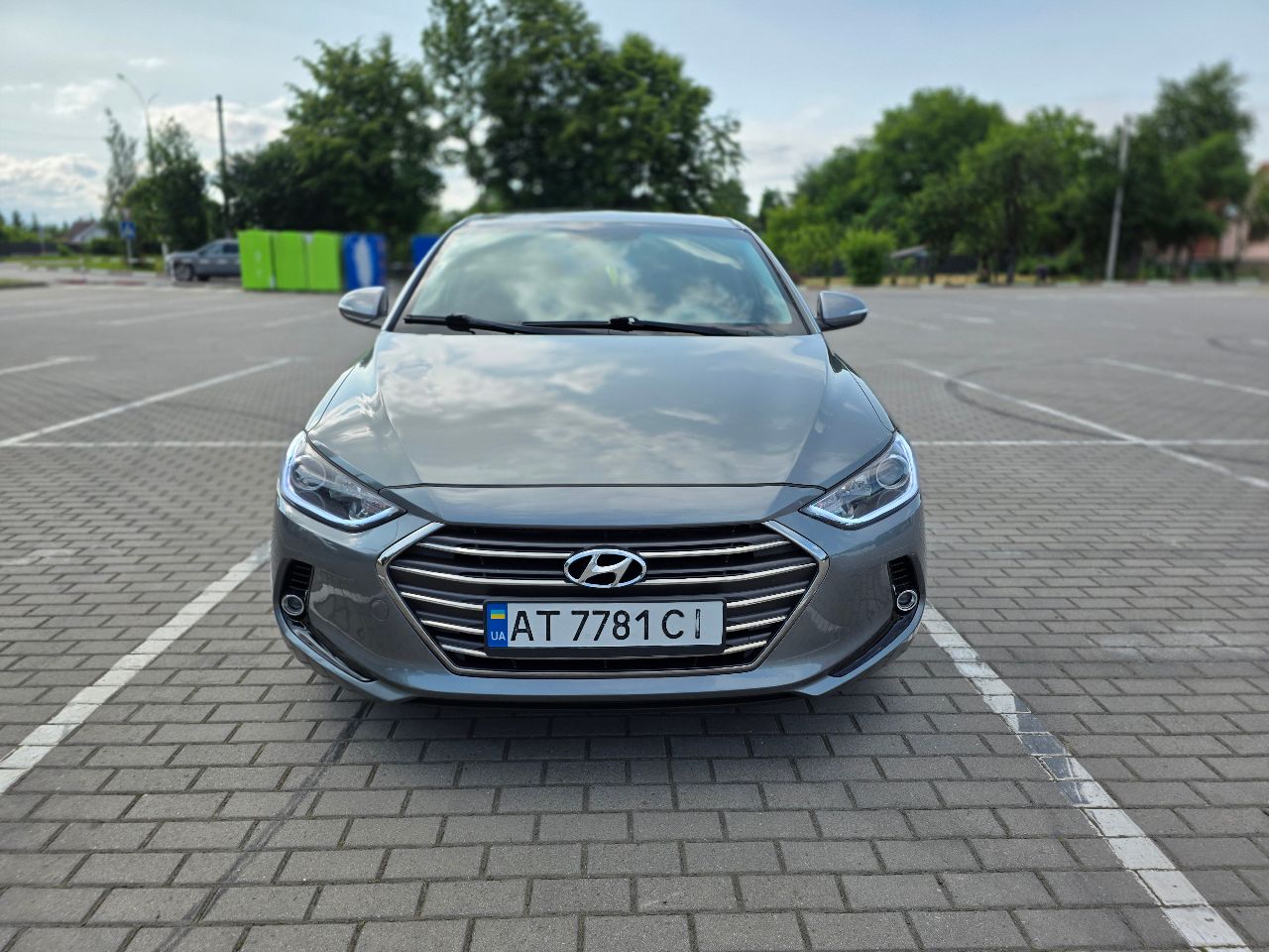 Hyundai Elantra - фото 2