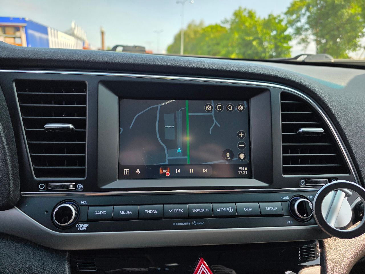 Hyundai Elantra - фото 12