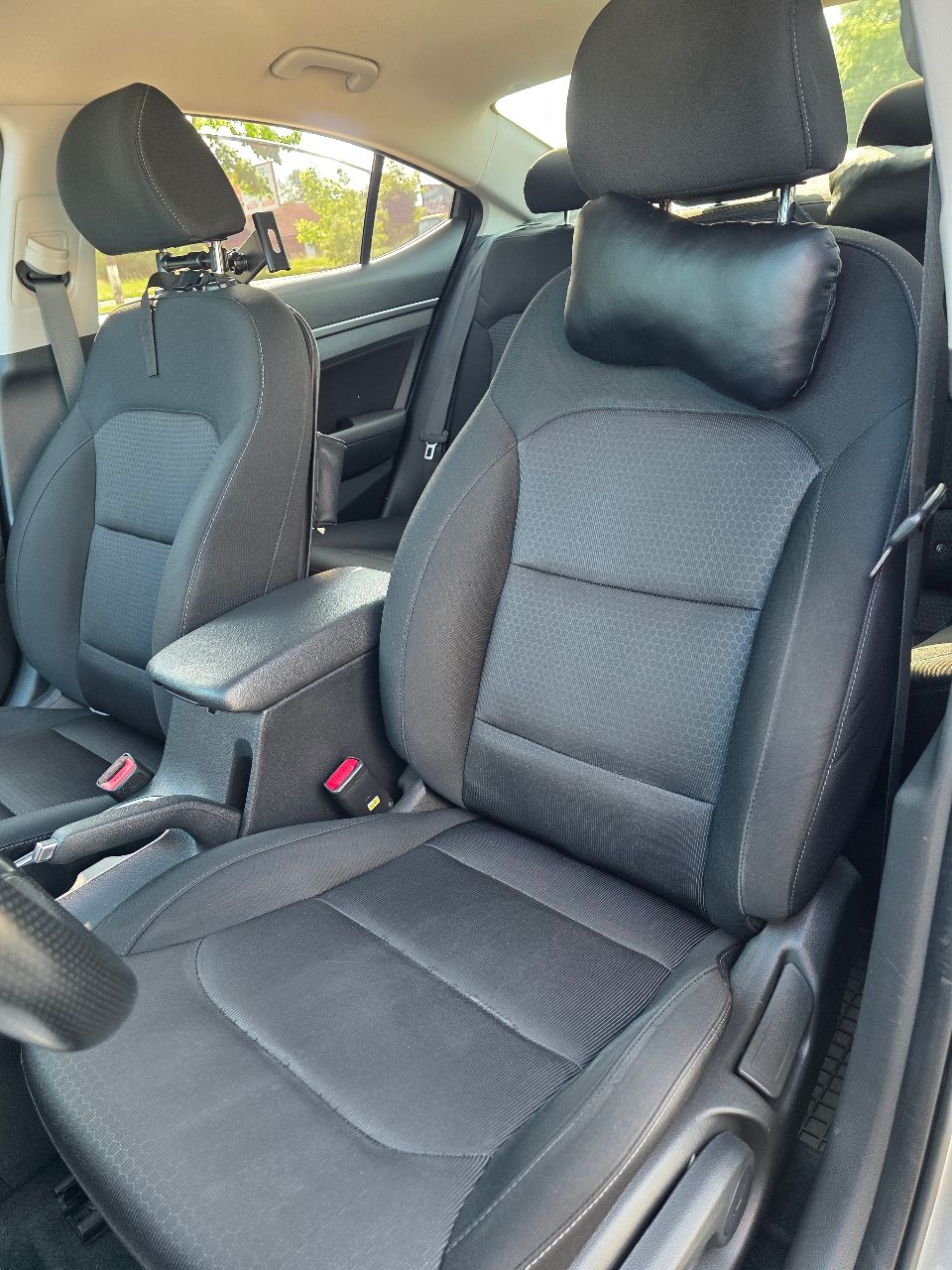 Hyundai Elantra - фото 11