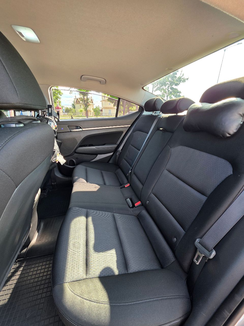 Hyundai Elantra - фото 13