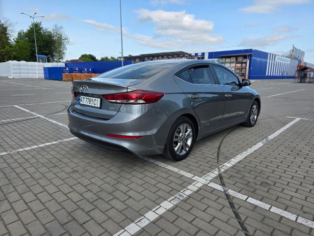 Hyundai Elantra - фото 5