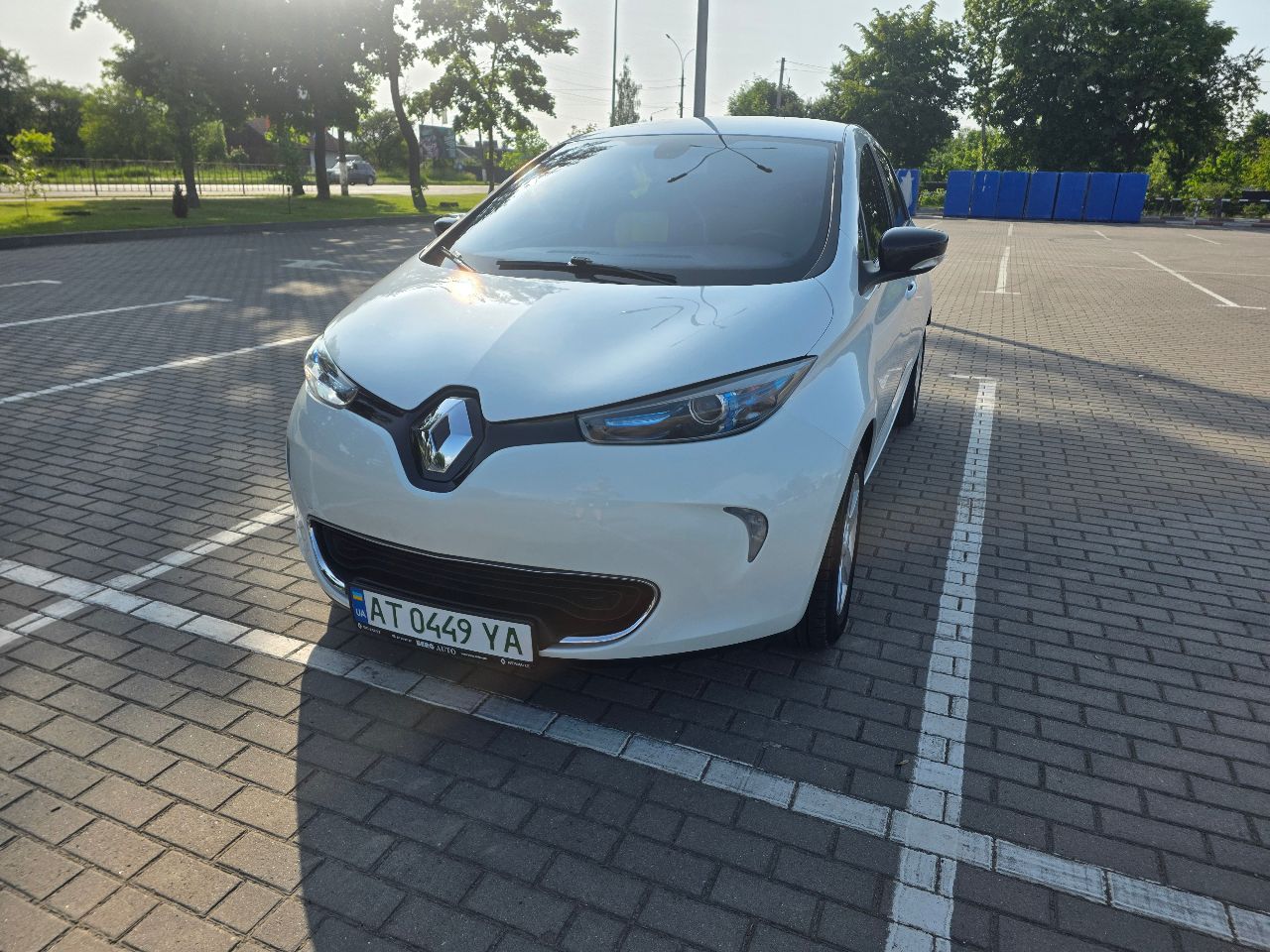 Renault ZOE - фото 1