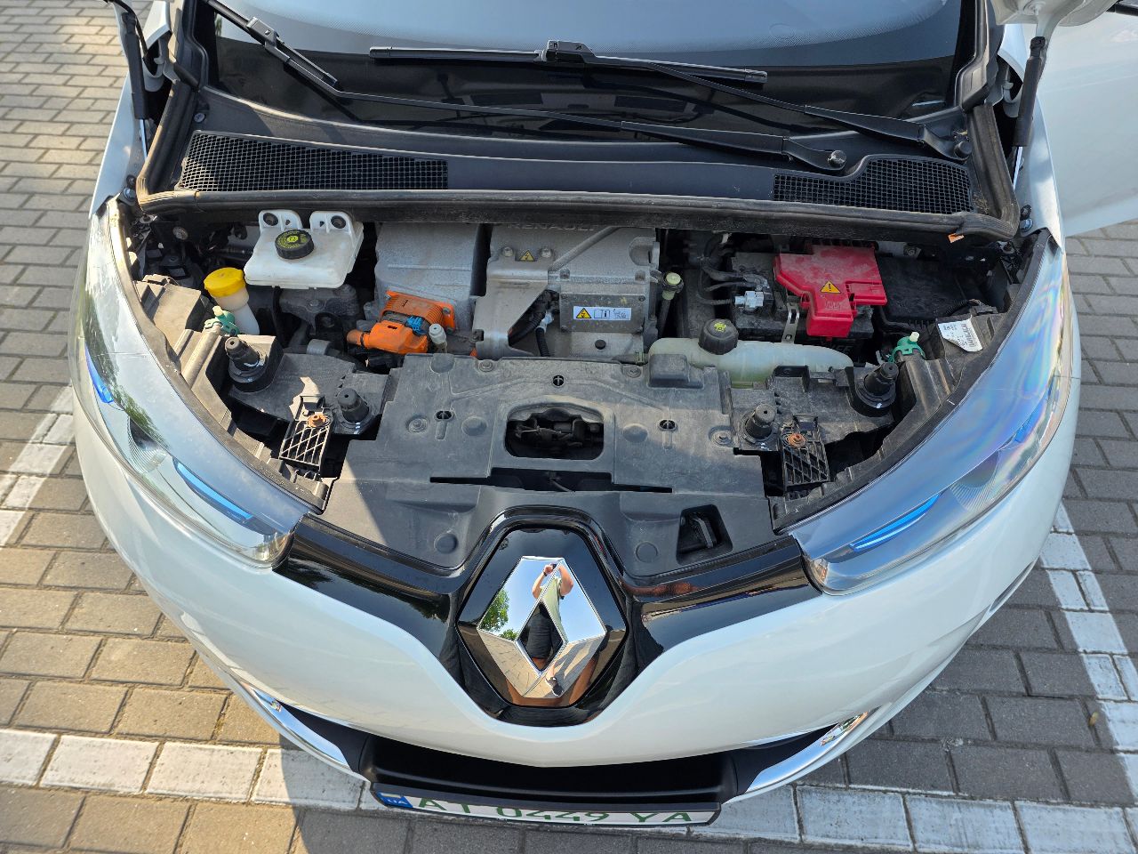 Renault ZOE - фото 11