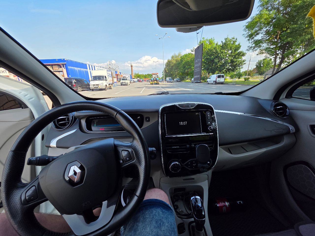 Renault ZOE - фото 7