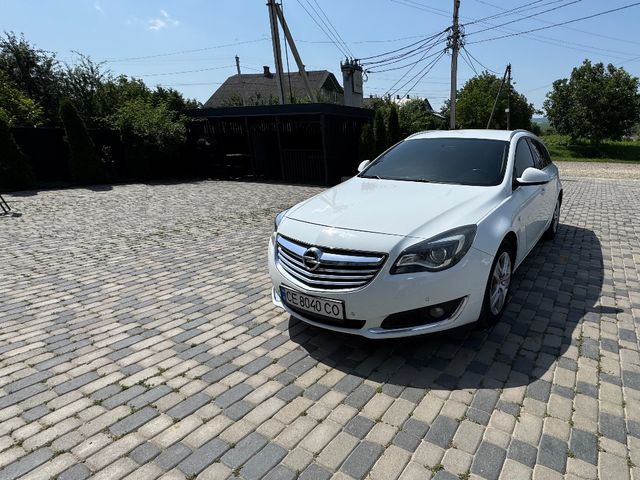 Opel Insignia - фото 1