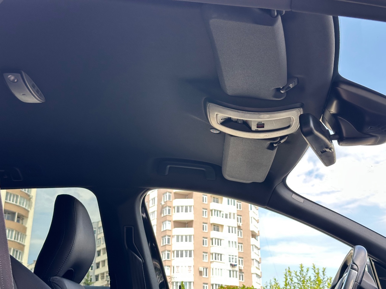 Volvo XC60 - фото 37