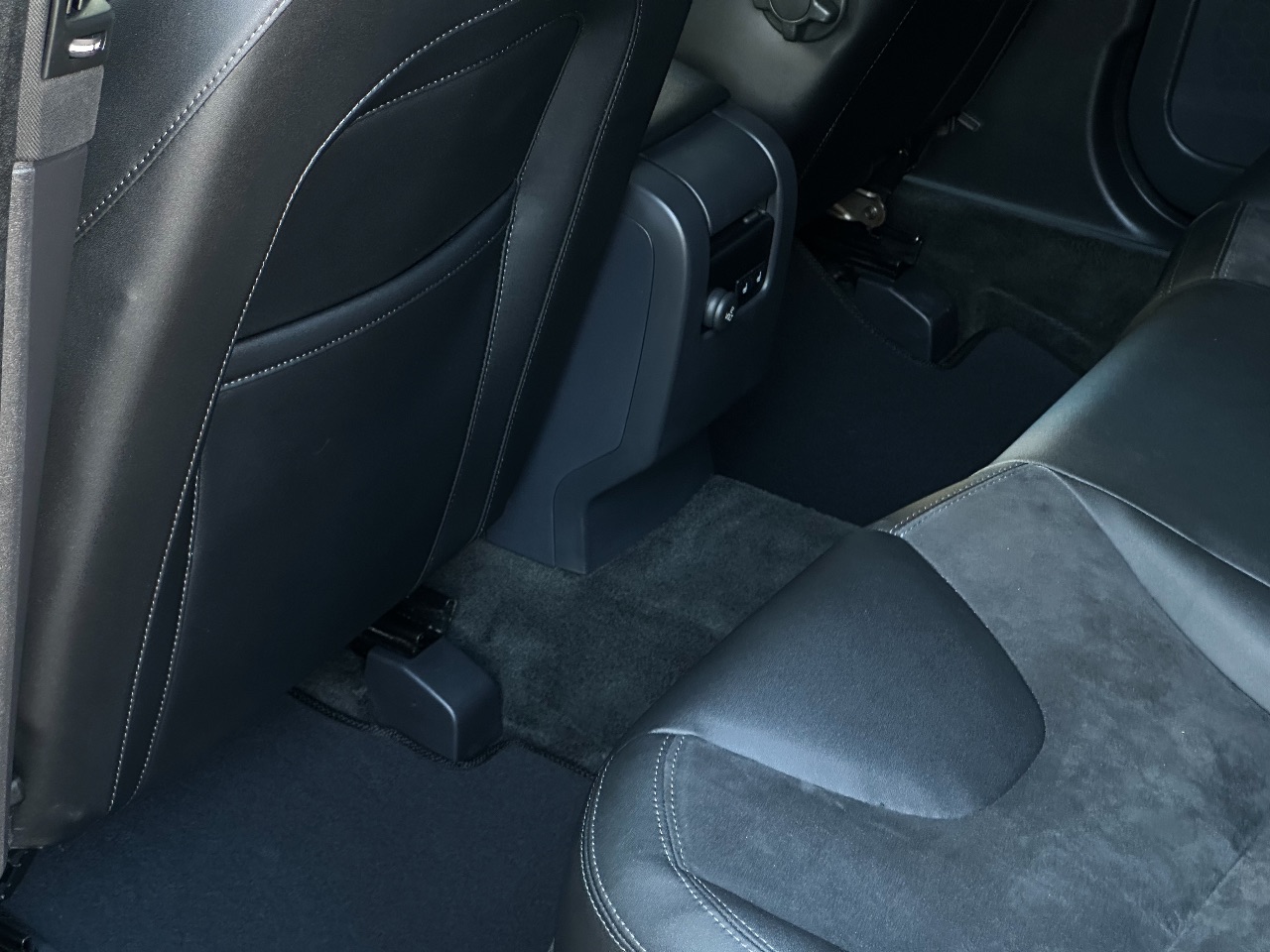 Volvo XC60 - фото 30