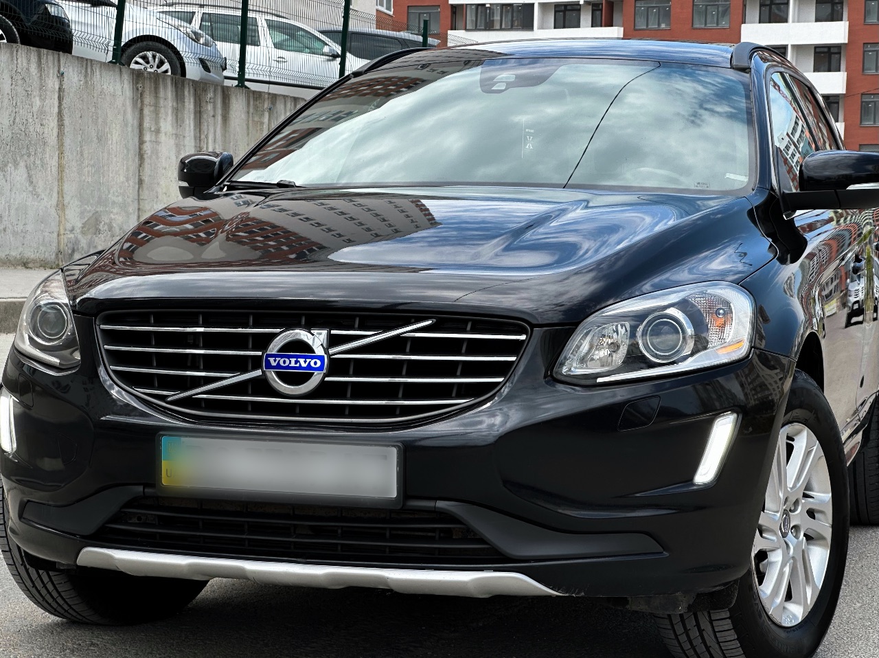 Volvo XC60 - фото 2