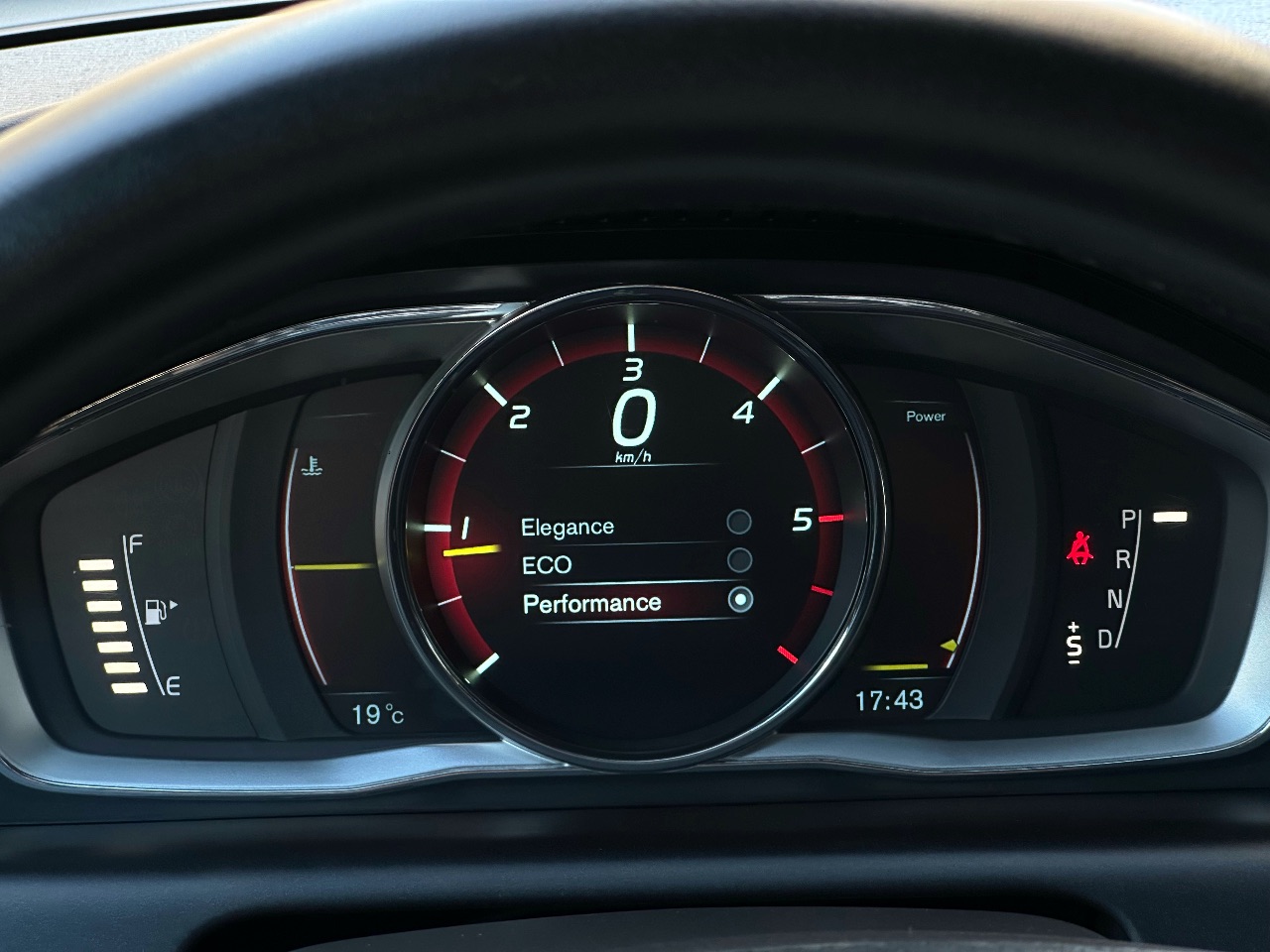 Volvo XC60 - фото 65