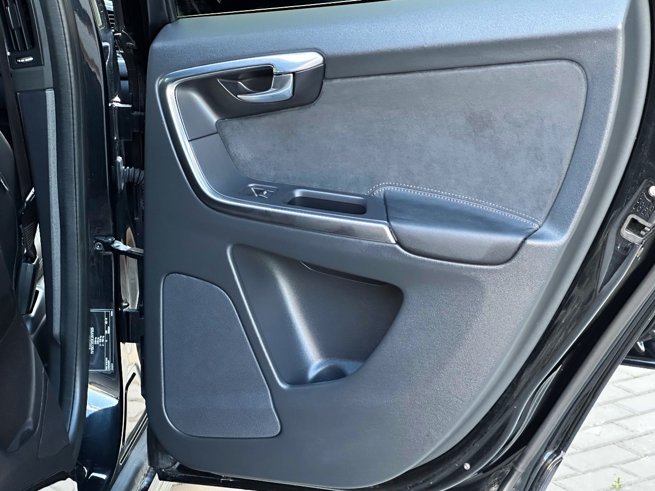 Volvo XC60 - фото 15