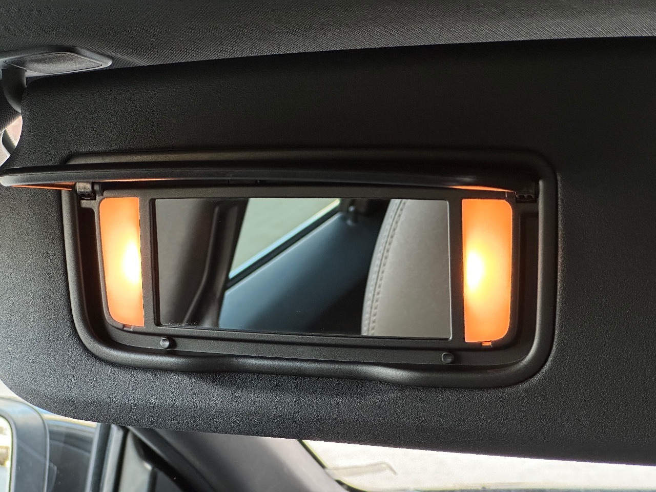 Volvo XC60 - фото 41